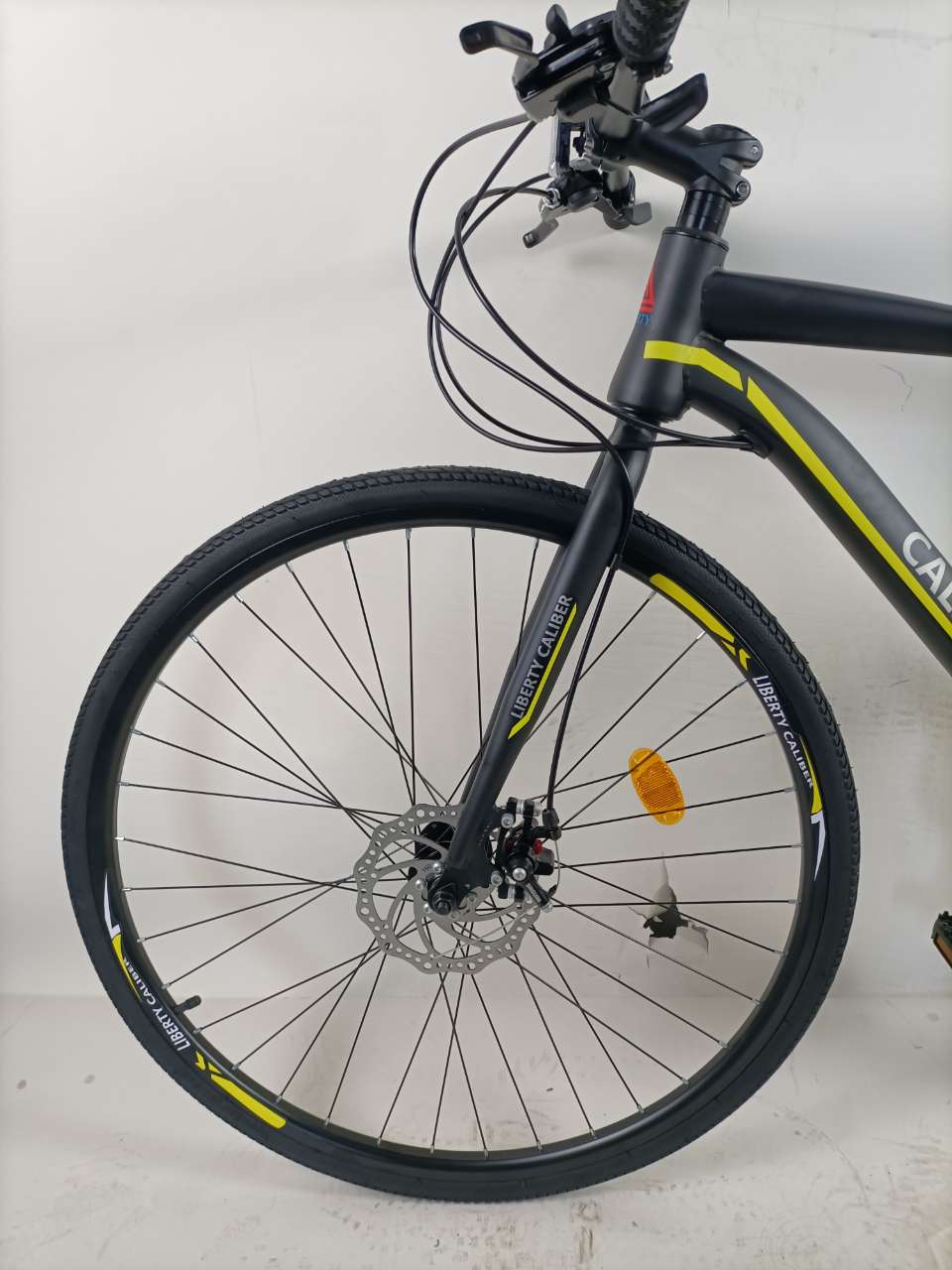 Caliber 21 Speed ,700C X 35C