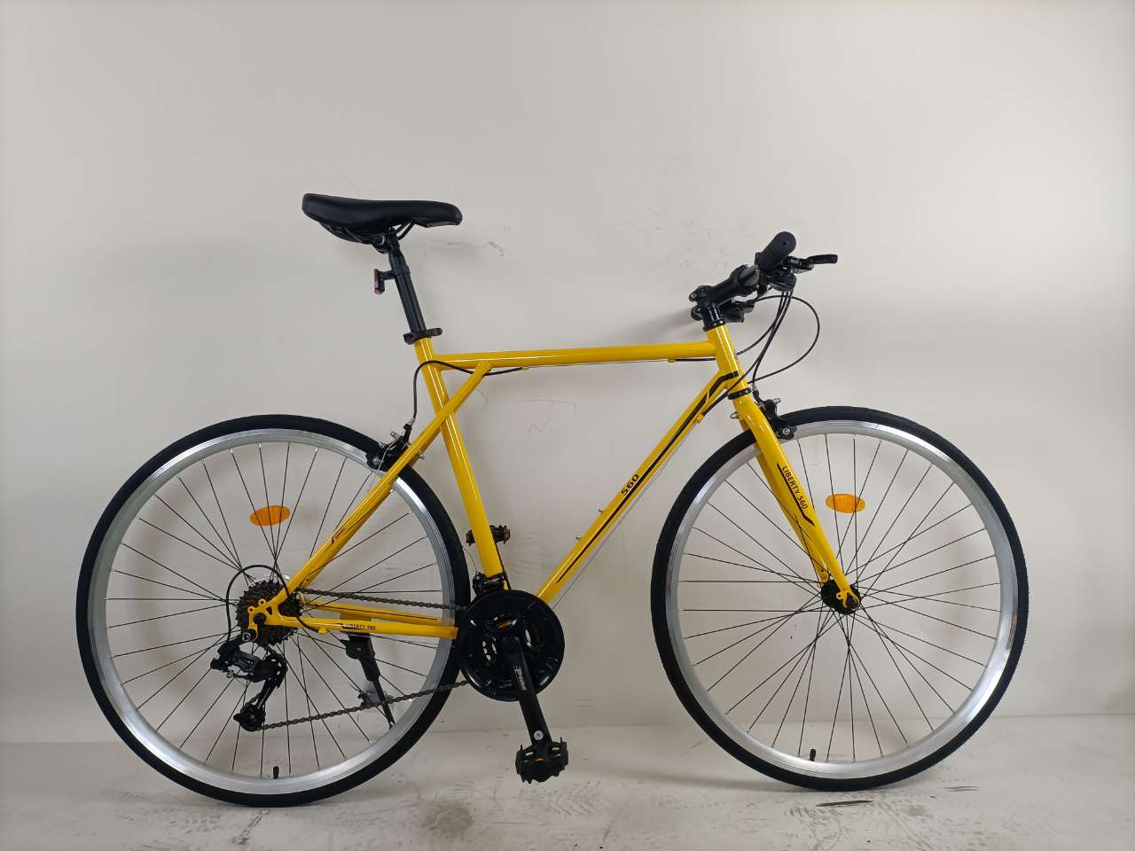 Road Bike 560, 700C X 28C, 21 Speed